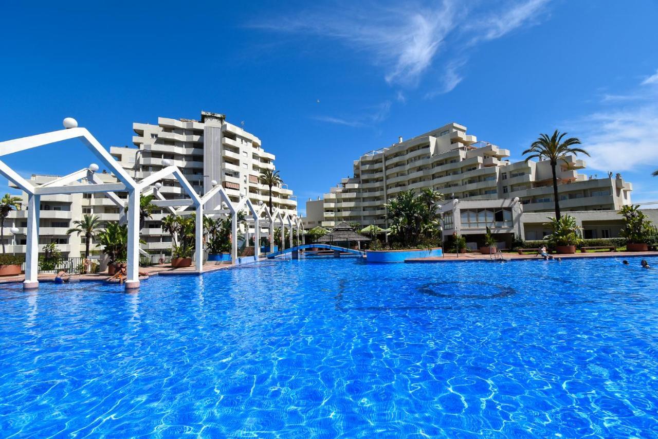 Benal Beach, Luxury Sea & Mountain View Beachside 1 Bedroom Apartment Benalmádena Eksteriør billede