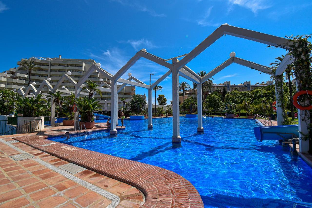 Benal Beach, Luxury Sea & Mountain View Beachside 1 Bedroom Apartment Benalmádena Eksteriør billede