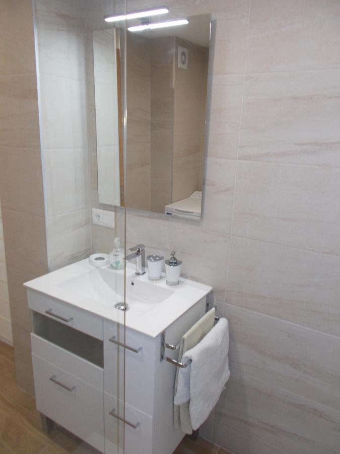 Benal Beach, Luxury Sea & Mountain View Beachside 1 Bedroom Apartment Benalmádena Eksteriør billede